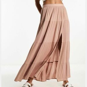 NWT tiered maxi skirt